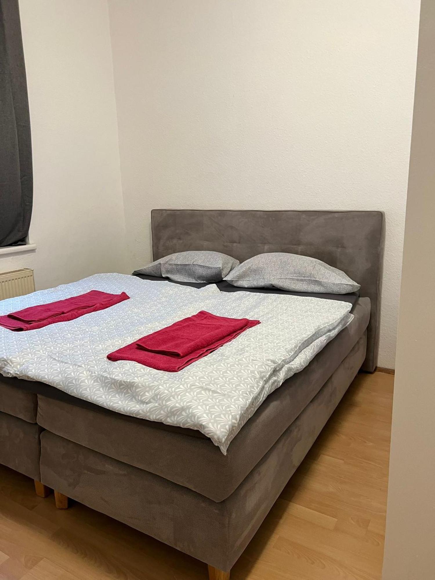 Apartment Lovely 3br Aptbshared Next To Meidling Station