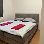 Lovely 3Br Aptbshared Next To Meidling Station