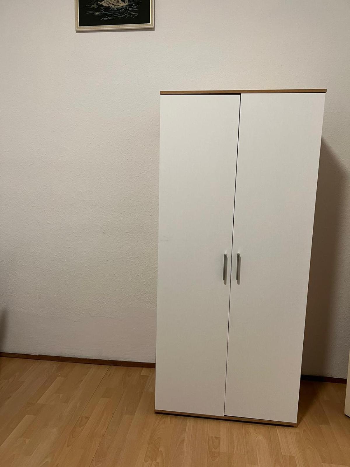 Apartment Lovely 3br Aptbshared Next To Meidling Station